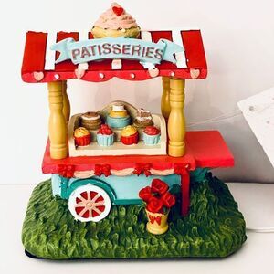 NWT Gorgeous Season of Love Patisseries Lighted Cart Miniature Figurine w/ Light